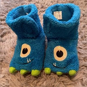 Little Boys Monster slippers size 9/10
